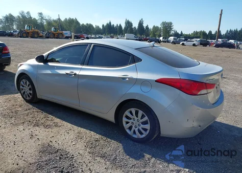 2013 Hyundai Elantra Gls z USA, uszkodzony, nr VIN 5NPDH4AE1DH187382